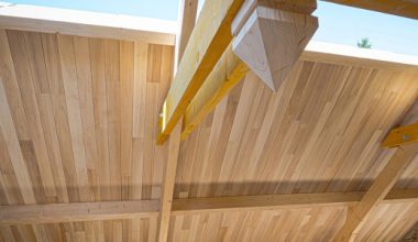 Un panneau de toiture prêt à installer