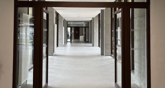 La porte vitrée coupe-feu s’offre de nouvelles solutions