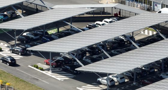 Un report des installations photovoltaïques sous condition pour les parkings intermédiaires